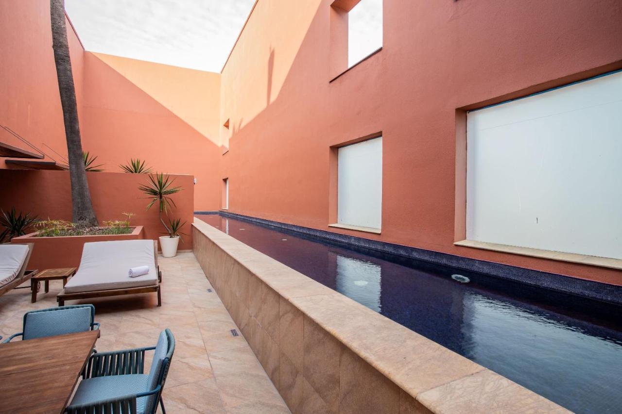 Camino Real Monterrey Hotel San Pedro Garza Garcia Exterior photo A private pool at the hotel