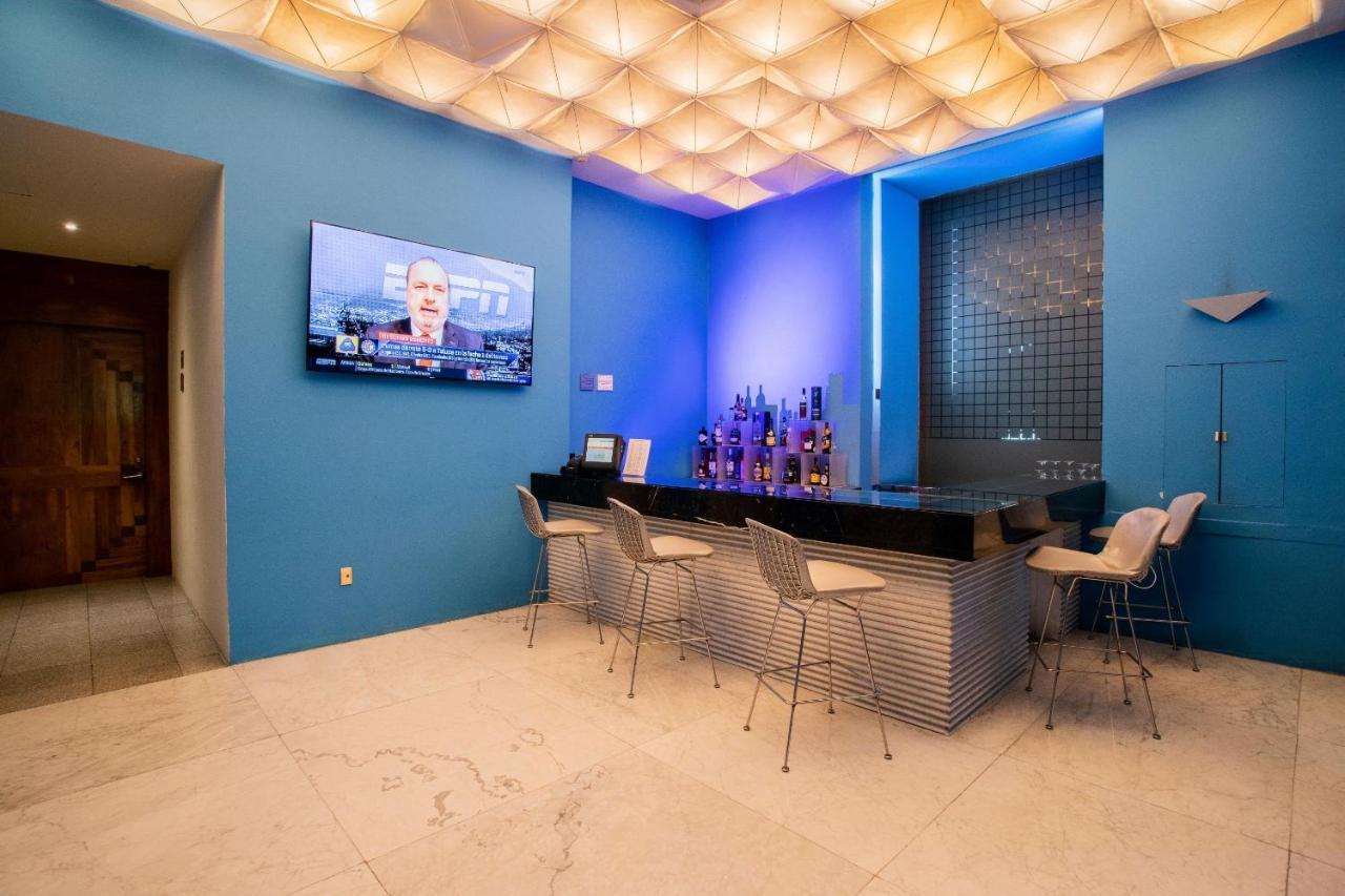 Camino Real Monterrey Hotel San Pedro Garza Garcia Exterior photo The bar at the 2016 Democratic National Convention