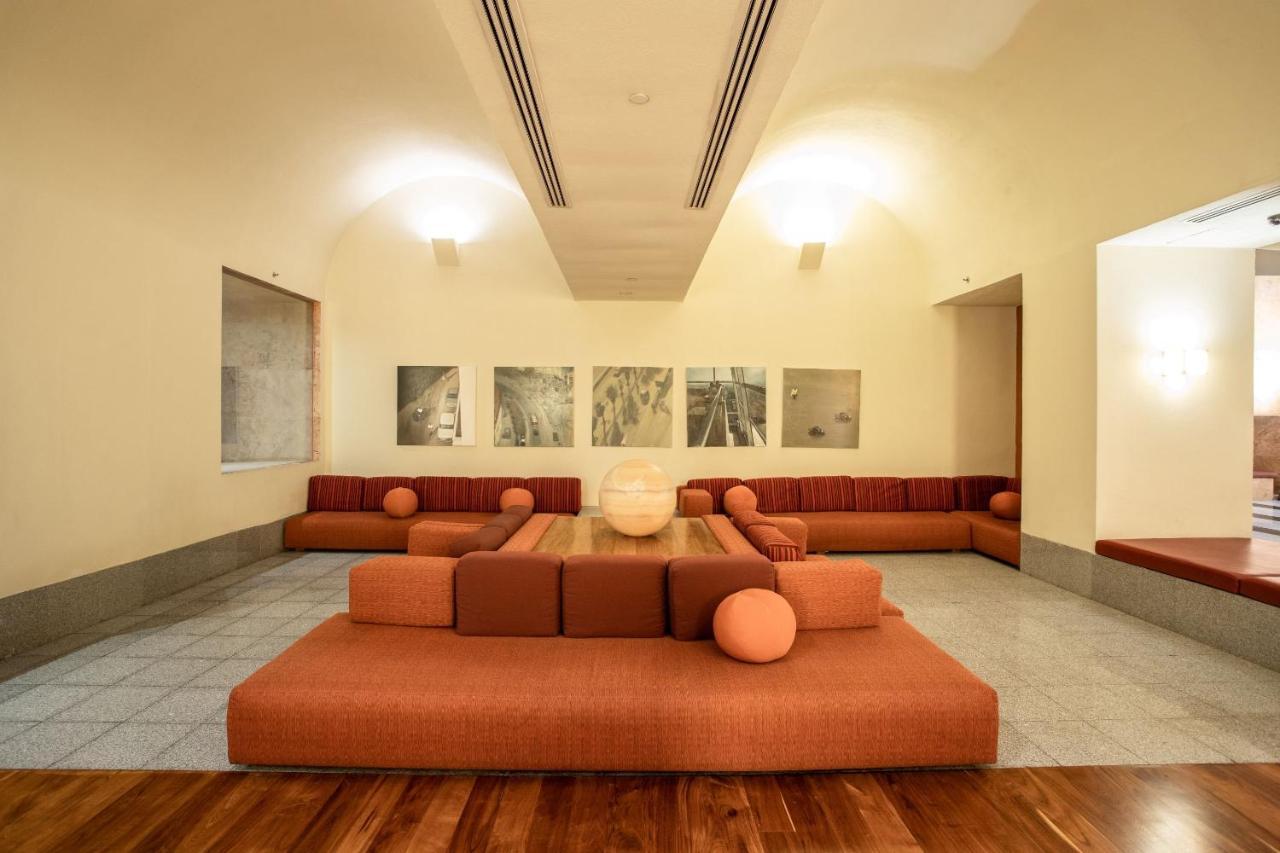 Camino Real Monterrey Hotel San Pedro Garza Garcia Exterior photo The interior of the lounge