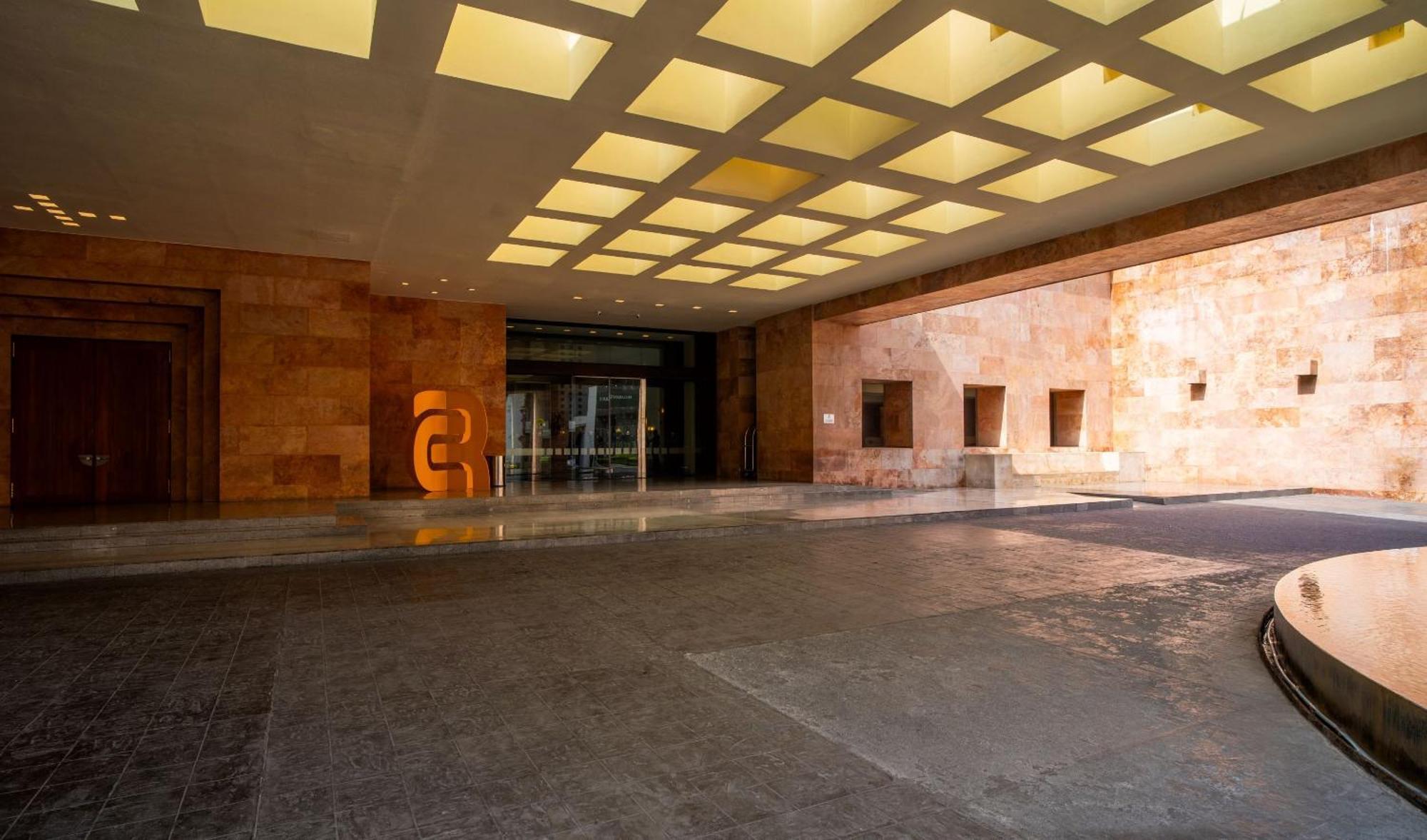 Camino Real Monterrey Hotel San Pedro Garza Garcia Exterior photo Entrance